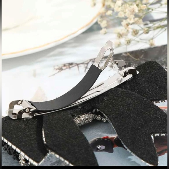 Rhinestone Bow Decor Hair Clip - Picture 2 of 5